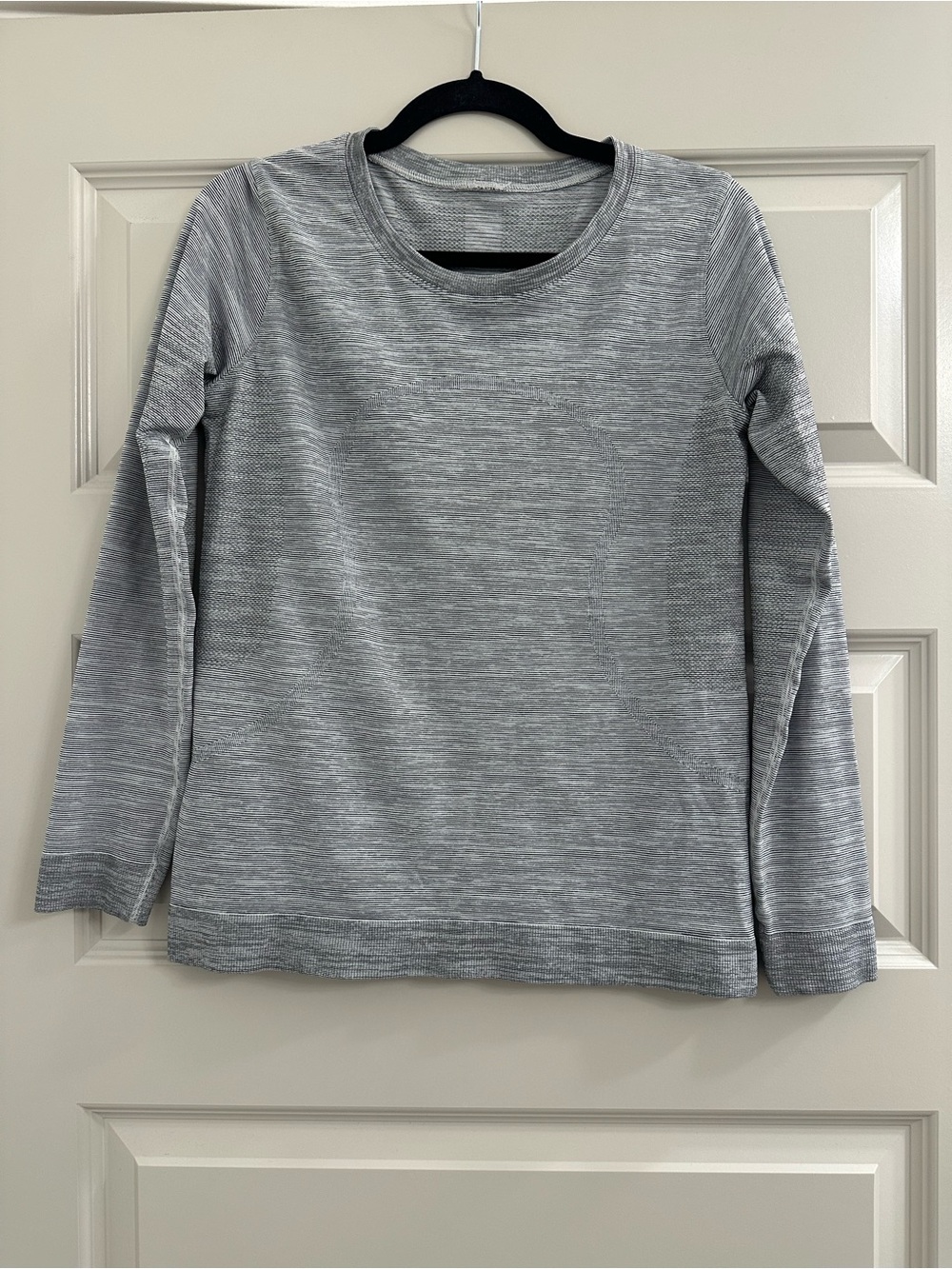 Lululemon Relaxed Fit Swiftly Size 6